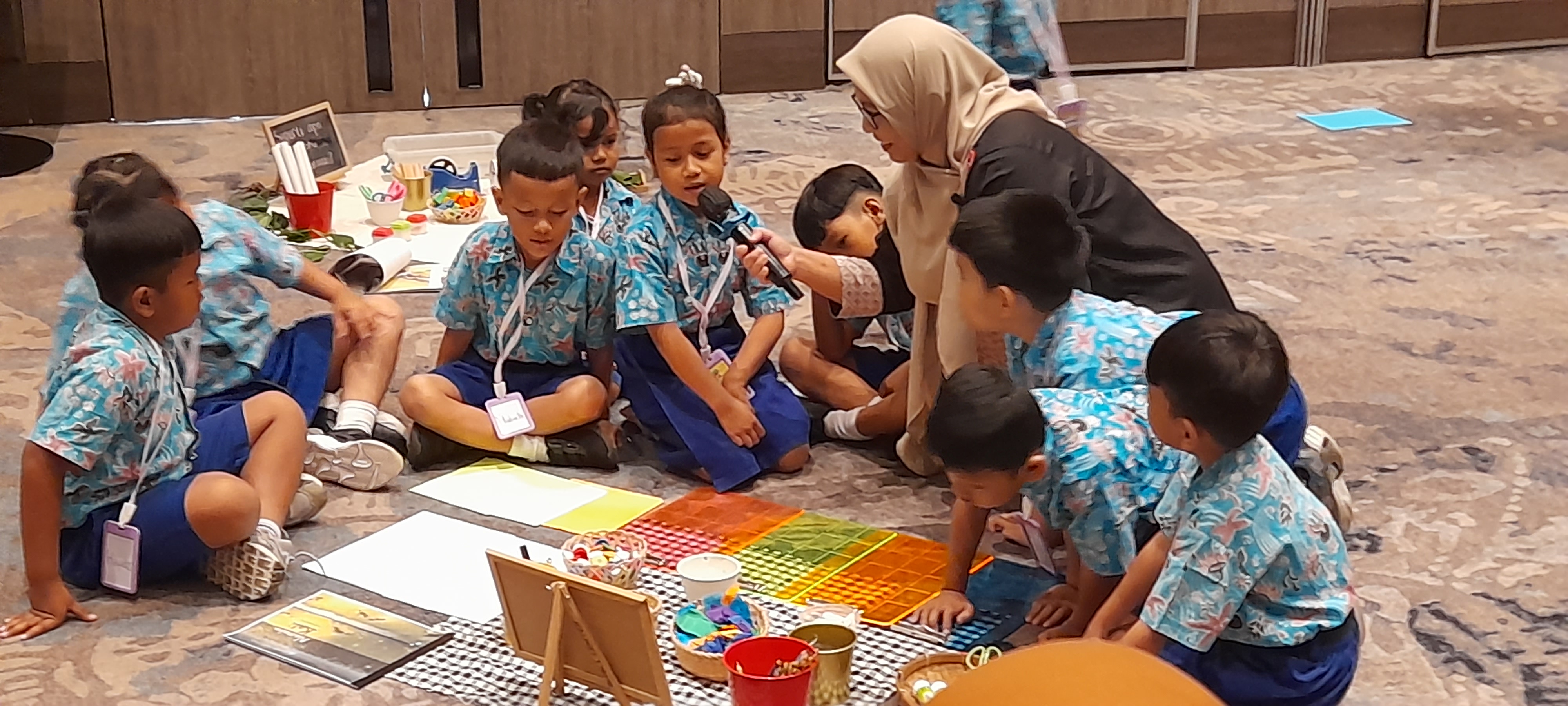 Ketika Ruang Ballroom Disulap Menjadi Satuan PAUD, Microteaching Hidupkan TOT Pembelajaran Mendalam STEAM