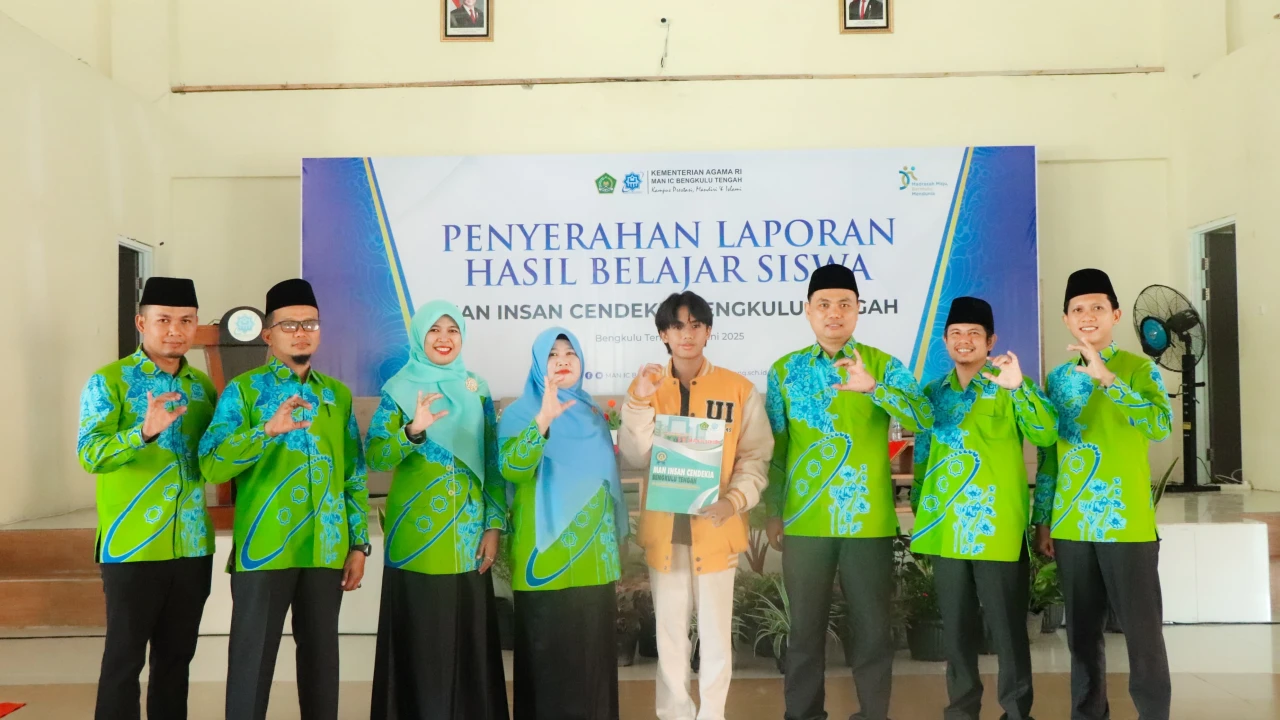 Guru dan Tendik MAN IC Bengkulu Tengah Galang Donasi untuk Iqbal, Alumni yang Lolos Kedokteran UI